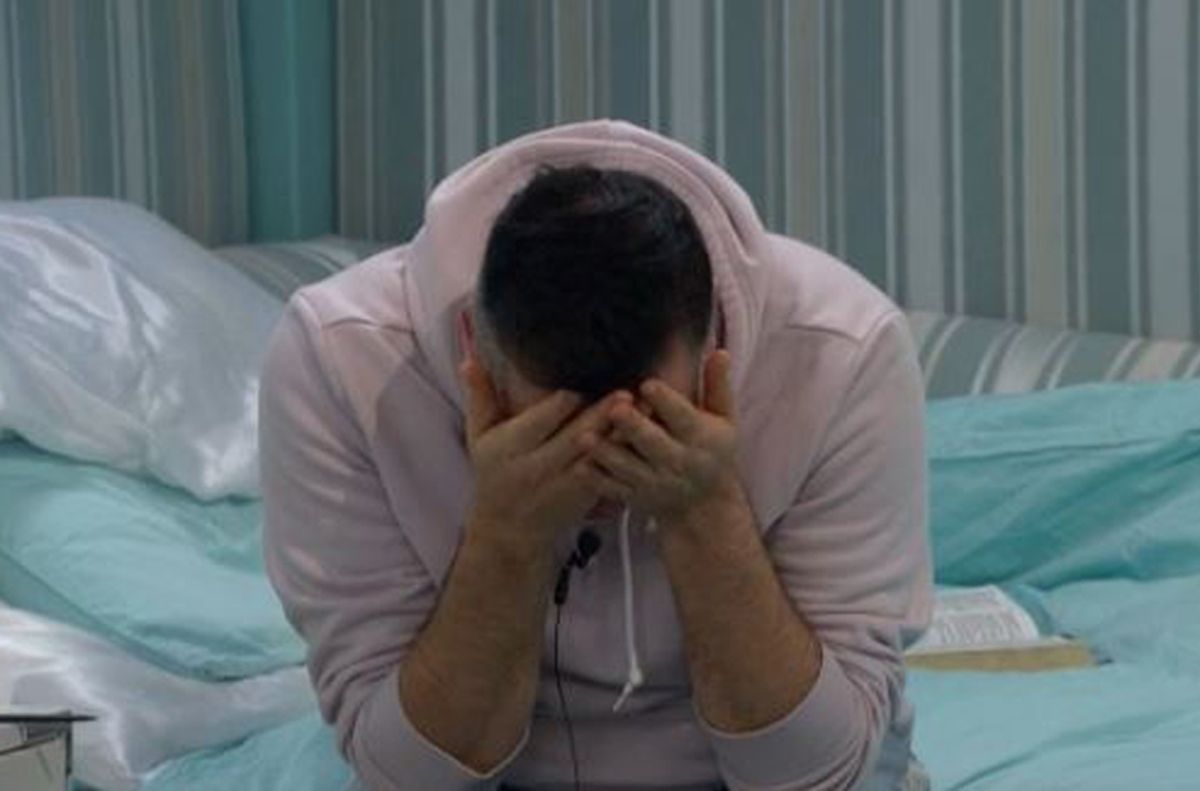 Celebrity Big Brother Spoilers Houseguest admits defeat, double