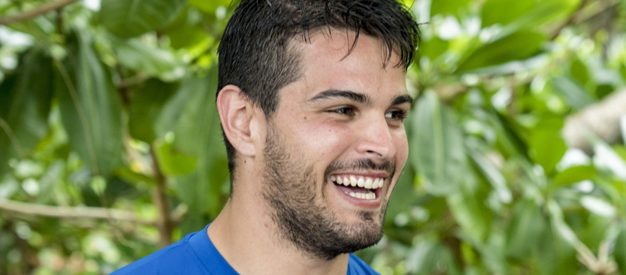 survivor-season-37-david-vs-goliath-cast-dan-rengering